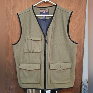Duluth Trading Co. Men's vest